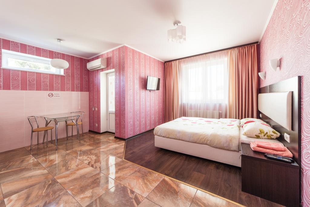 Home Comfort Livoberezhna Iec Kiev Exteriör bild
